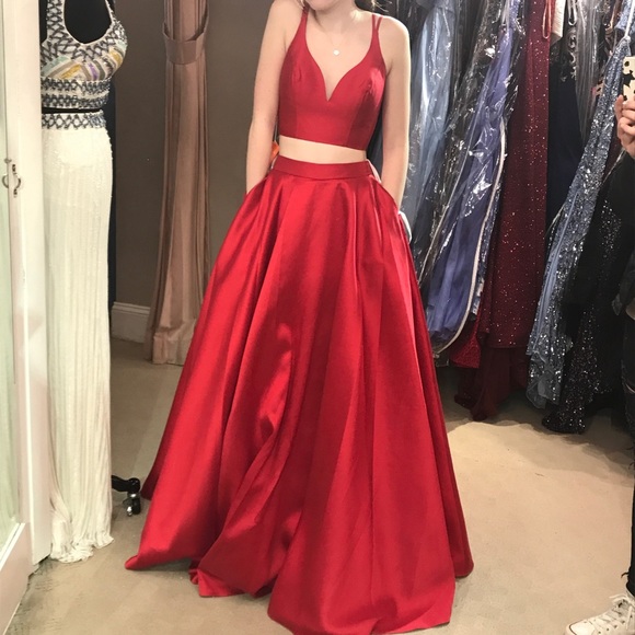 Sherri Hill Dresses & Skirts - sherri hill prom dress// size 2
